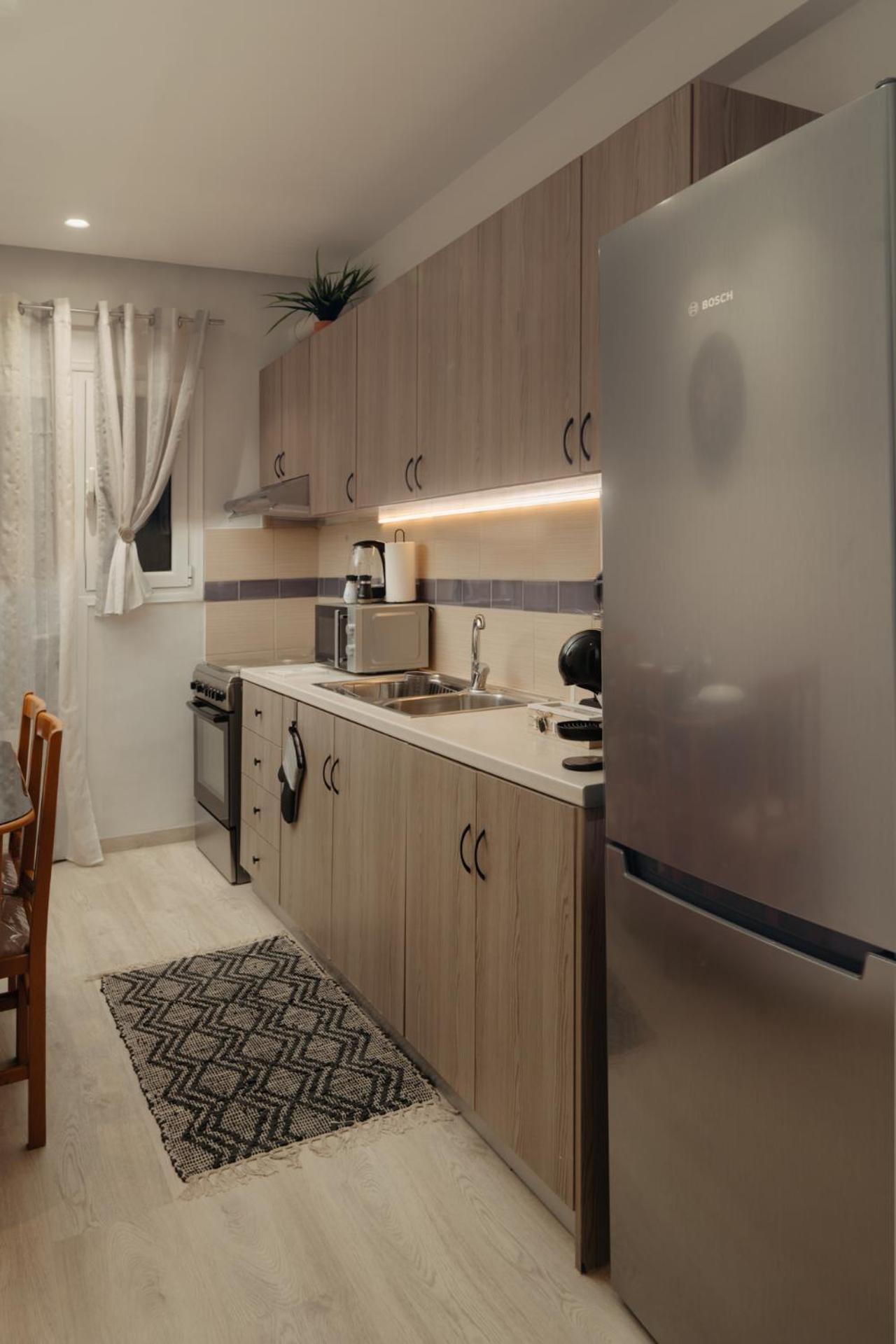Vivian'S Deluxe Apartment 파트라 외부 사진