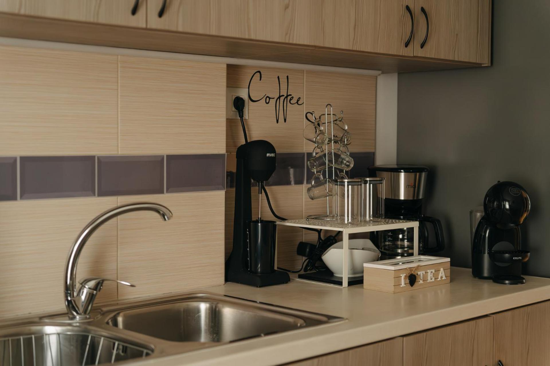 Vivian'S Deluxe Apartment 파트라 외부 사진